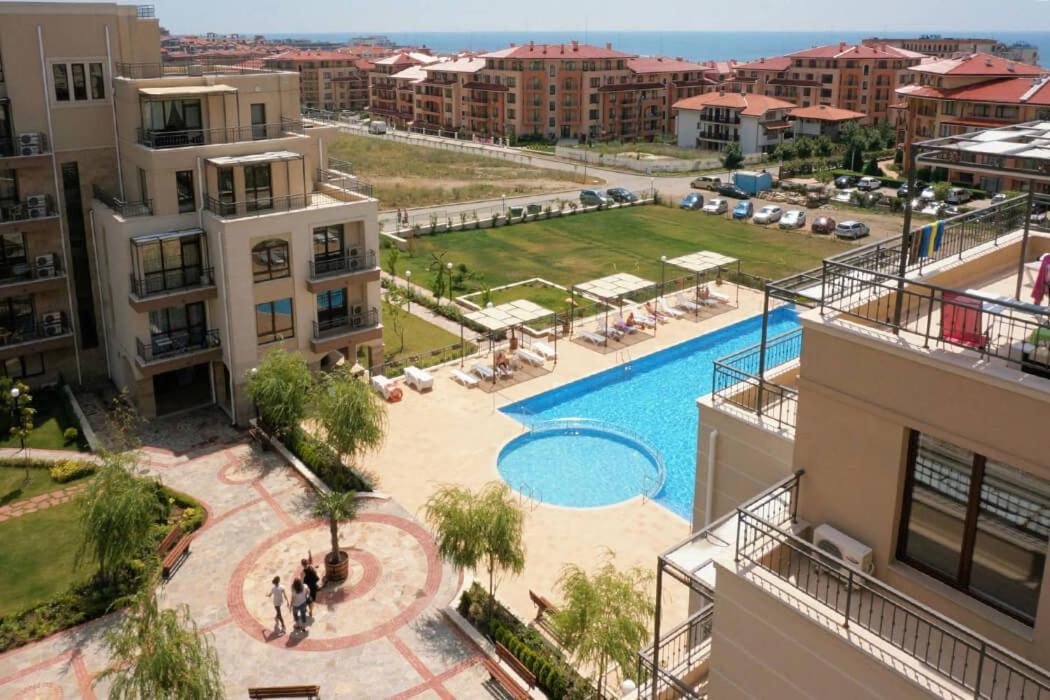 Patrick'S Apartments - Sorrento Sole Mare, Sveti Vlas Exteriör bild